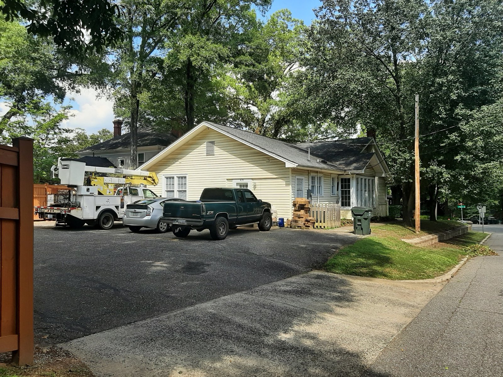 Rear entrance and client parking at Martin Taylor Law Firm in Gastonia